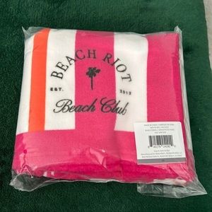 NWT Beach Club Towel pink & orange Stripe